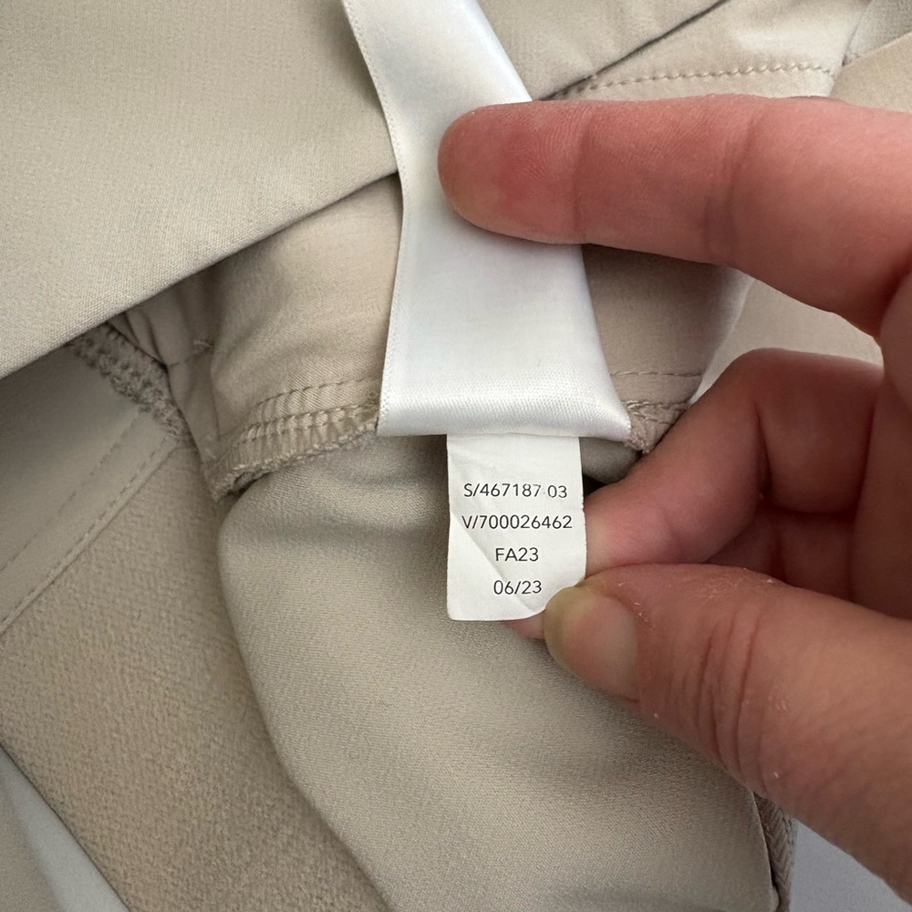 Athleta Endless High Rise Cargo Pants Bone Beige Size 10 - Picture 7 of 13